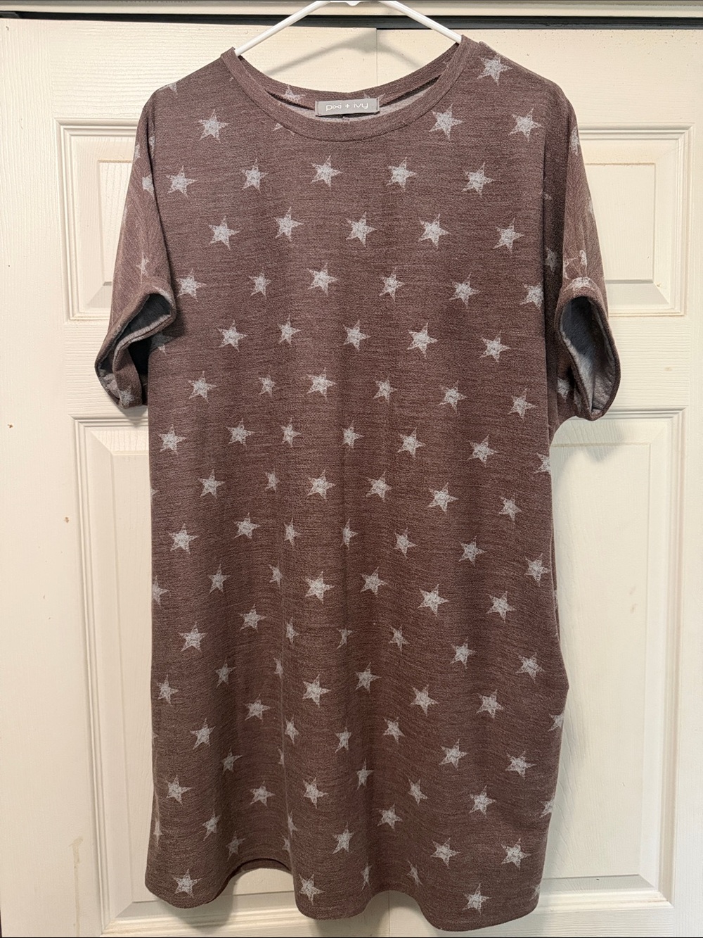 Pixi & Ivy Cozy Star Print Midi Dress with pockets in brown/white stars